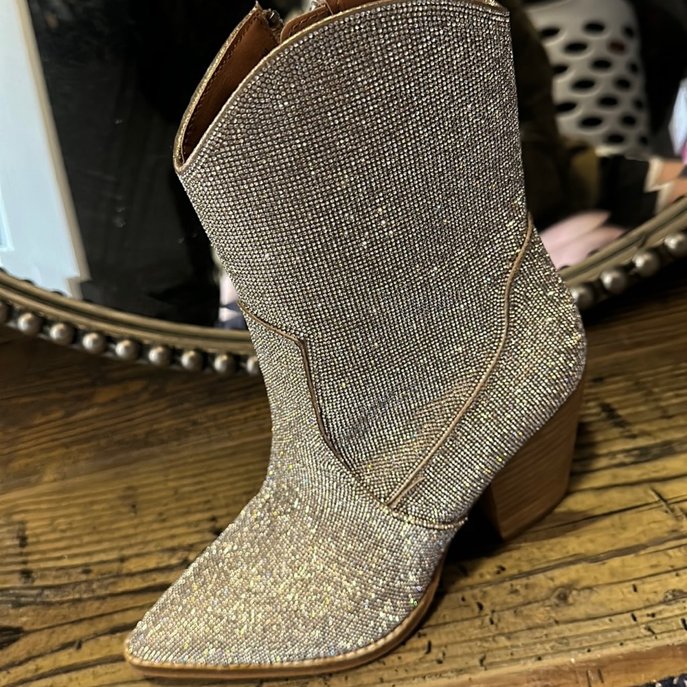 Really cute rhinestone boots for women